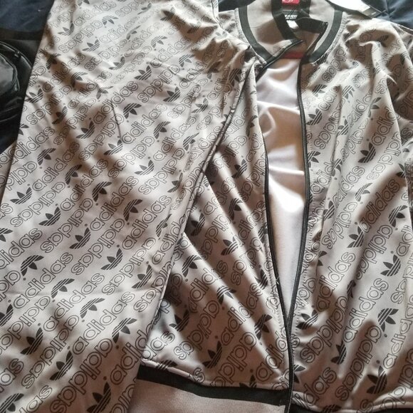 Adidas sweatsuit - Picture 2 of 2